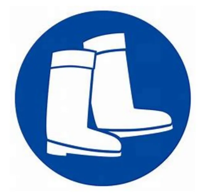 Bottes obligatoires